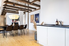 Town Hall Penthouse by Daniel&Jacob’s