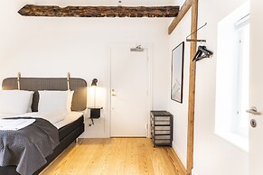 Town Hall Penthouse by Daniel&Jacob’s