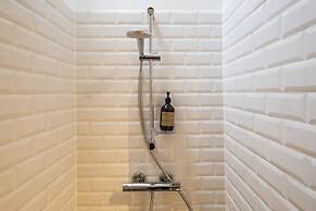 Town Hall Penthouse by Daniel&Jacob’s