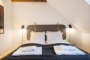 Town Hall Penthouse by Daniel&Jacob’s