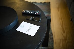 Town Hall Penthouse by Daniel&Jacob’s