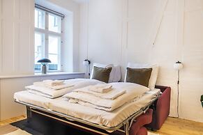 Town Hall apartments by Daniel&Jacob’s