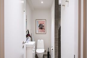 Town Hall apartments by Daniel&Jacob’s