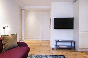 Town Hall apartments by Daniel&Jacob’s