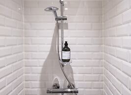 Town Hall apartments by Daniel&Jacob’s