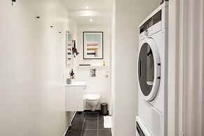 Town Hall apartments by Daniel&Jacob’s