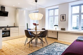 Town Hall apartments by Daniel&Jacob’s