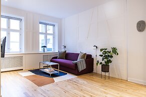 Town Hall apartments by Daniel&Jacob’s