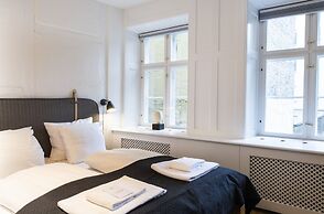 Town Hall apartments by Daniel&Jacob’s