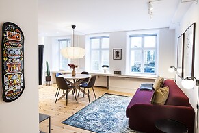 Town Hall apartments by Daniel&Jacob’s