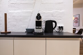 Town Hall apartments by Daniel&Jacob’s