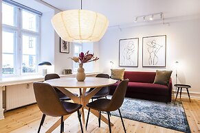 Town Hall apartments by Daniel&Jacob’s