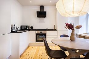 Town Hall apartments by Daniel&Jacob’s