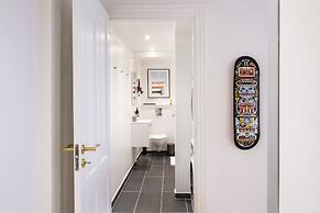 Town Hall apartments by Daniel&Jacob’s