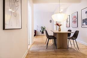 Town Hall apartments by Daniel&Jacob’s