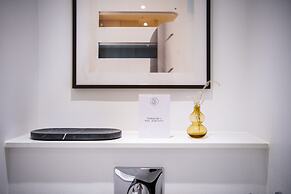 Town Hall apartments by Daniel&Jacob’s