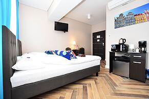 DUKES Apartments - Old Town