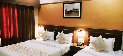 Hotel Crystal Luxury INN