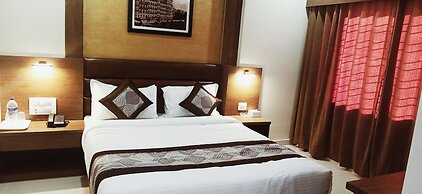 Hotel Crystal Luxury INN