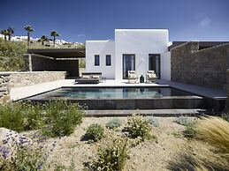 Bonzoe Suites & Villas