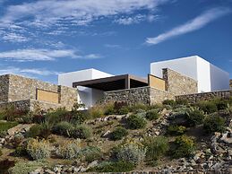 Bonzoe Suites & Villas