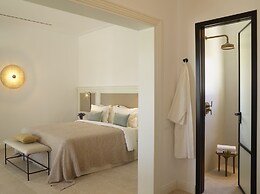 Bonzoe Suites & Villas