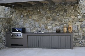 Bonzoe Suites & Villas