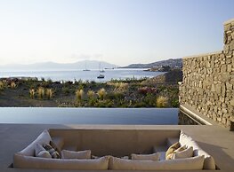 Bonzoe Suites & Villas