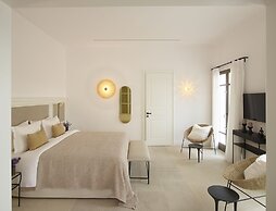 Bonzoe Suites & Villas