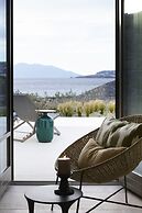 Bonzoe Suites & Villas