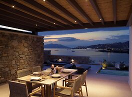 Bonzoe Suites & Villas