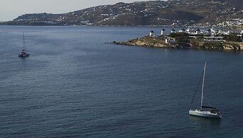 Bonzoe Suites & Villas