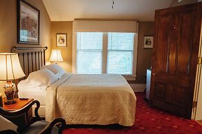 Anchuca Historic Mansion & Inn