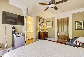 Anchuca Historic Mansion & Inn