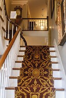 Anchuca Historic Mansion & Inn