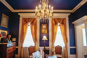 Anchuca Historic Mansion & Inn