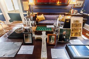 Anchuca Historic Mansion & Inn