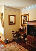 Anchuca Historic Mansion & Inn