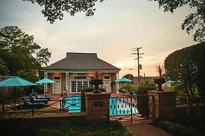 Anchuca Historic Mansion & Inn