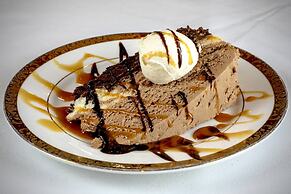 Anchuca Historic Mansion & Inn