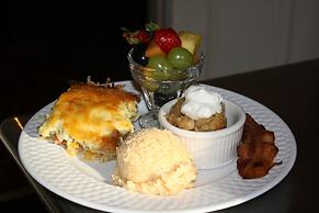 Anchuca Historic Mansion & Inn