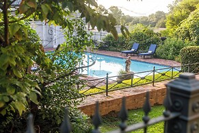 Anchuca Historic Mansion & Inn