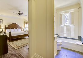 Anchuca Historic Mansion & Inn