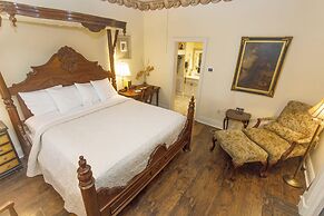 Anchuca Historic Mansion & Inn