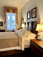 Anchuca Historic Mansion & Inn