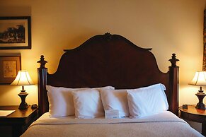 Anchuca Historic Mansion & Inn