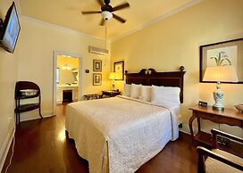 Anchuca Historic Mansion & Inn