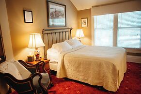 Anchuca Historic Mansion & Inn