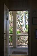 Anchuca Historic Mansion & Inn