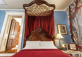 Anchuca Historic Mansion & Inn